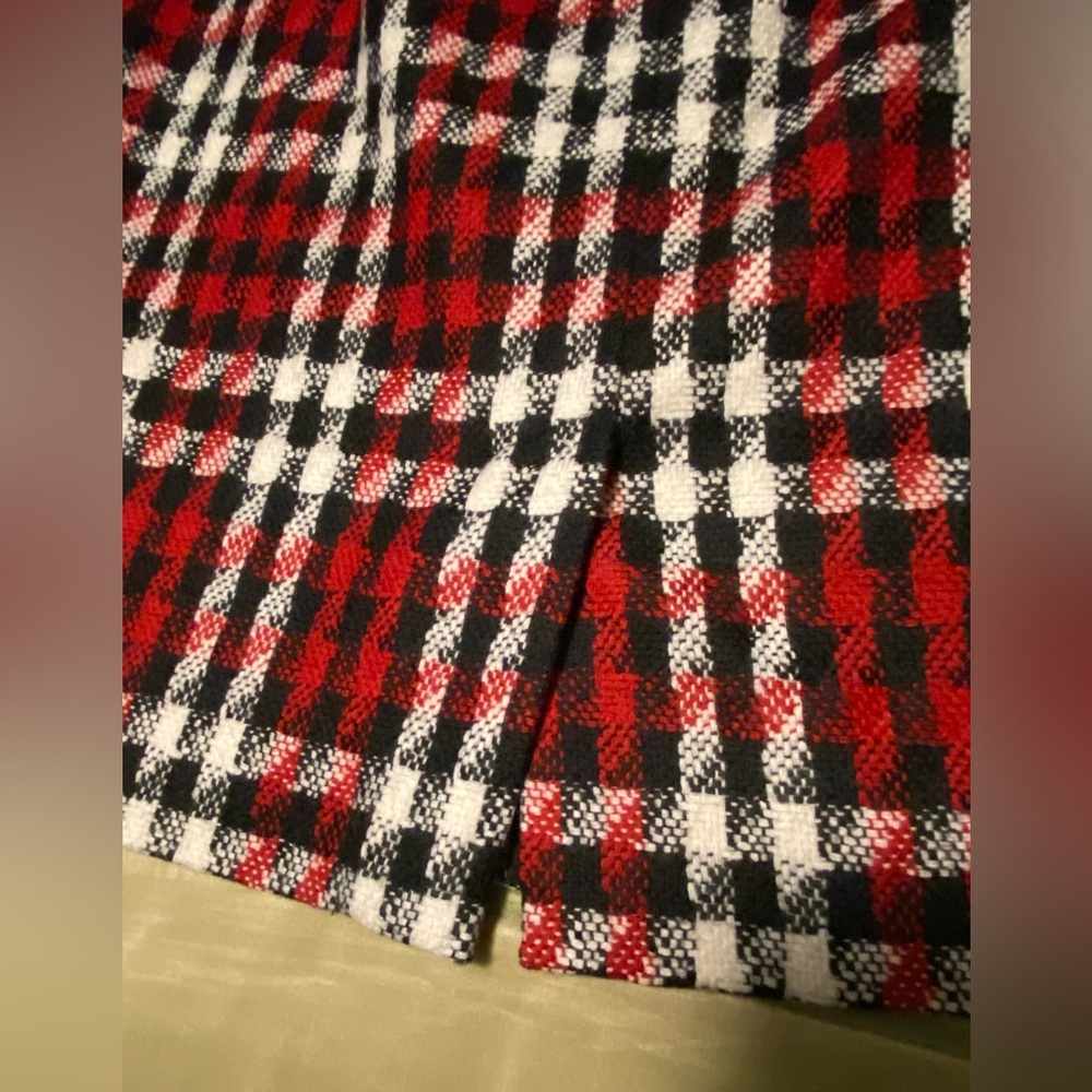 Women’s Talbots Petite Chic Red and Black Plaid Pencil Skirt NWT - Picture 4 of 10